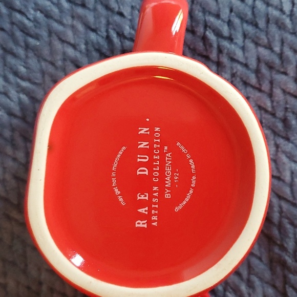 Santa Mug and Towel set - Picture 3 of 5